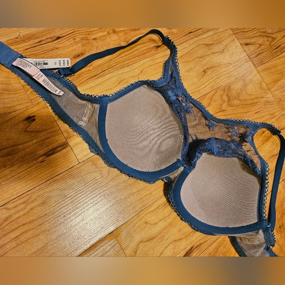 VS blue tank top style bra - Picture 4 of 5